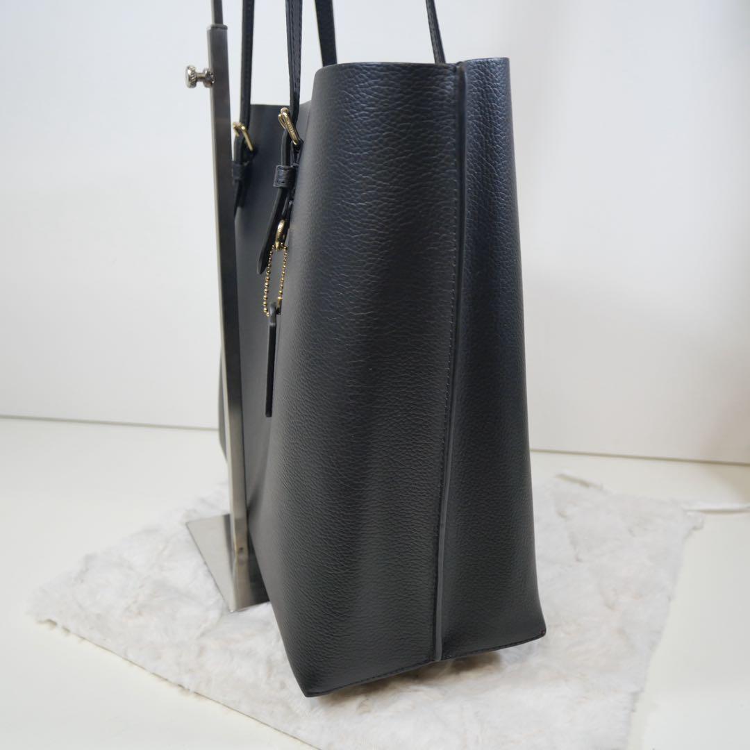未使用　COACH ブラック レザートートバッグ