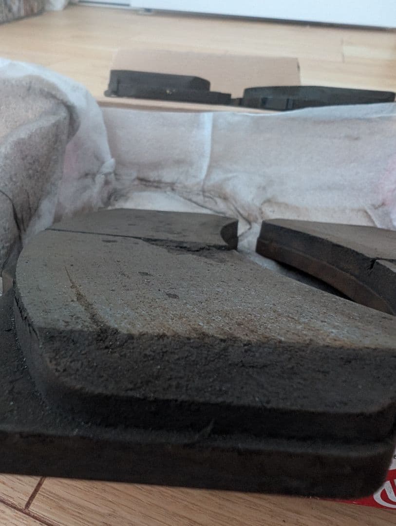 日産　R35GT-R フロントブレーキディスク左右 おまけブレーキパッド付き