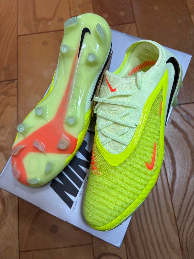 新品　限定　特価　ナイキ　ファントム 6 LOW エリート FG 26.5cm