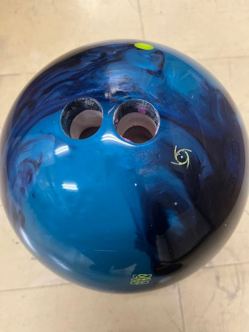 ボウリングボール　アストロフィジックス2 15.2