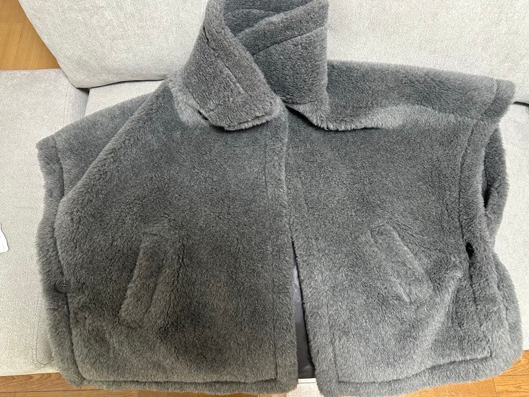 テディベア ポンチョ　ケープコート 試着のみ美品　グレー