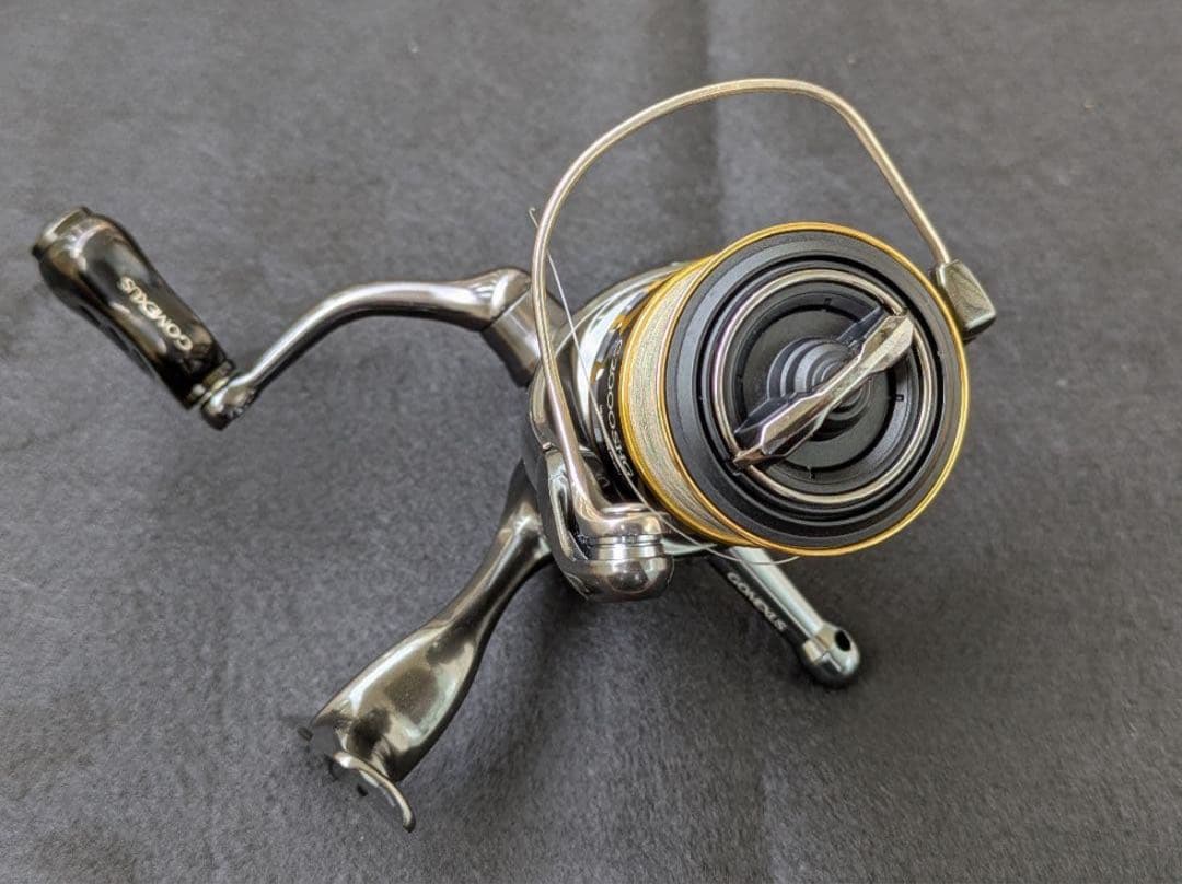 ツインパワーc2000SHG スピニングリール　箱付き