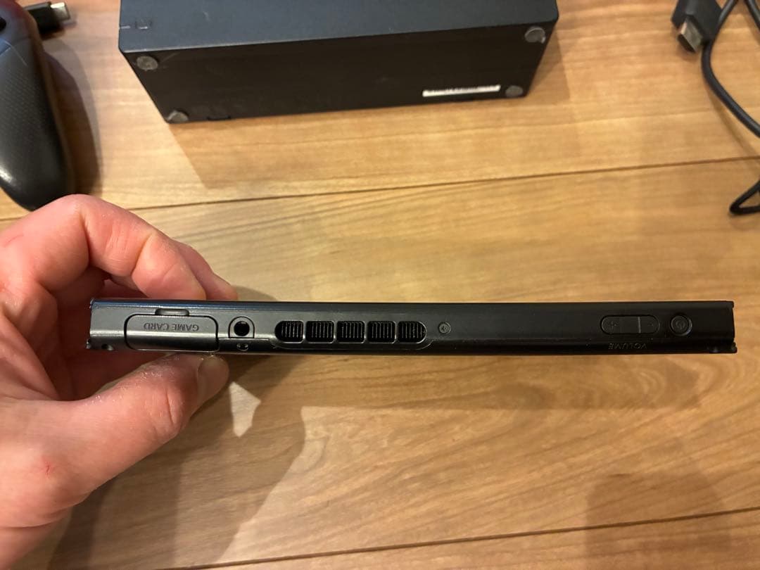 Nintendo Switch 本体 ネオンイエロー・ネオンパープル