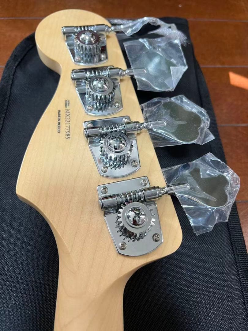 Fender Player Series Jazz Bass ホワイト