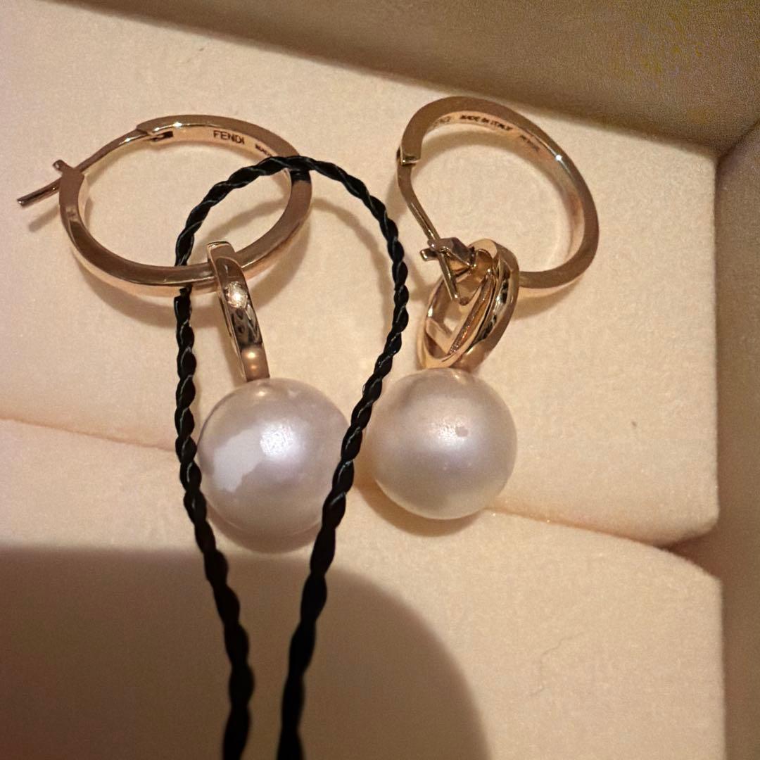 FENDI パール付きフープピアス