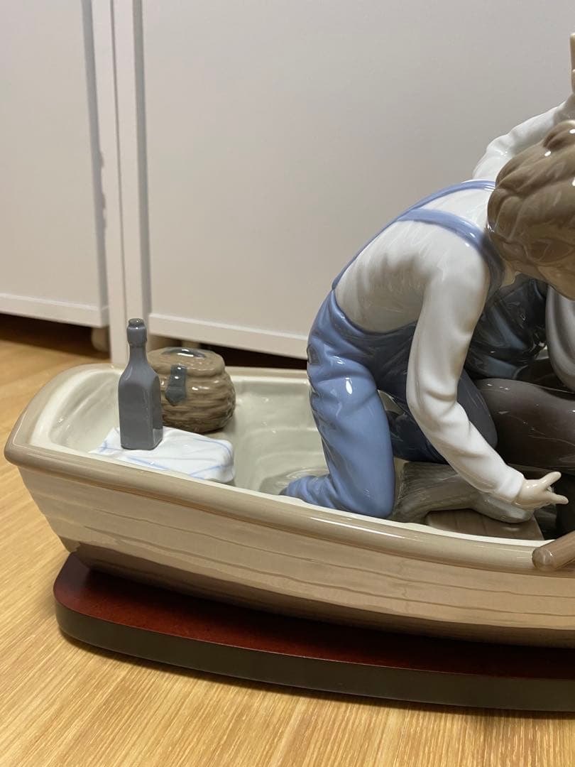 リヤドロLladroリアドロ陶器人形 置物ファミリーおじいちゃんと魚釣り-台座付