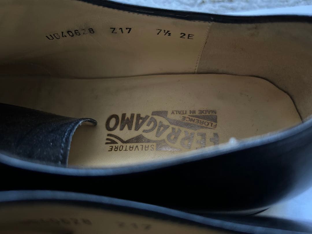 美品　フェラガモ 7 1/2（25.5cmくらい）　黒　ビジネスシューズ