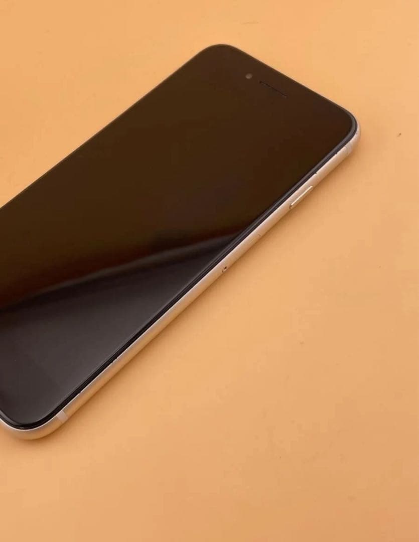 iPhone SE 3 128GB スターライトバッテリー100%