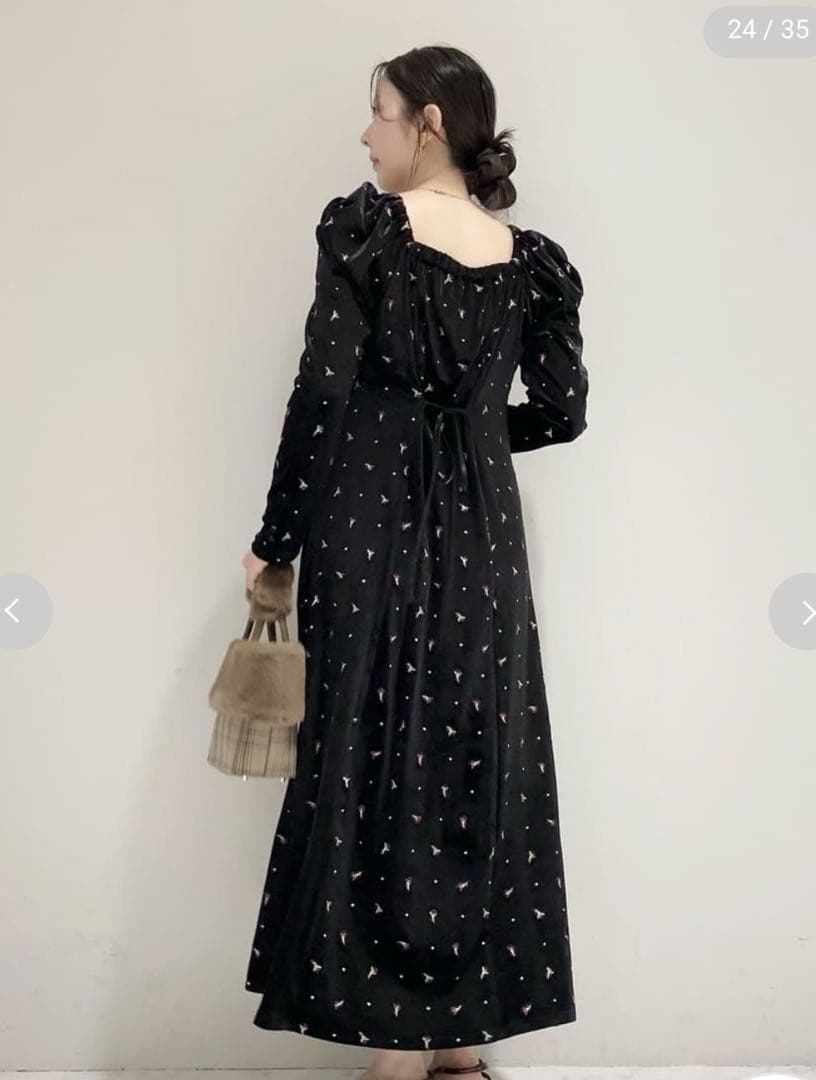 LILYBROWNリリーブラウン　エンブロイダリーベロアワンピース