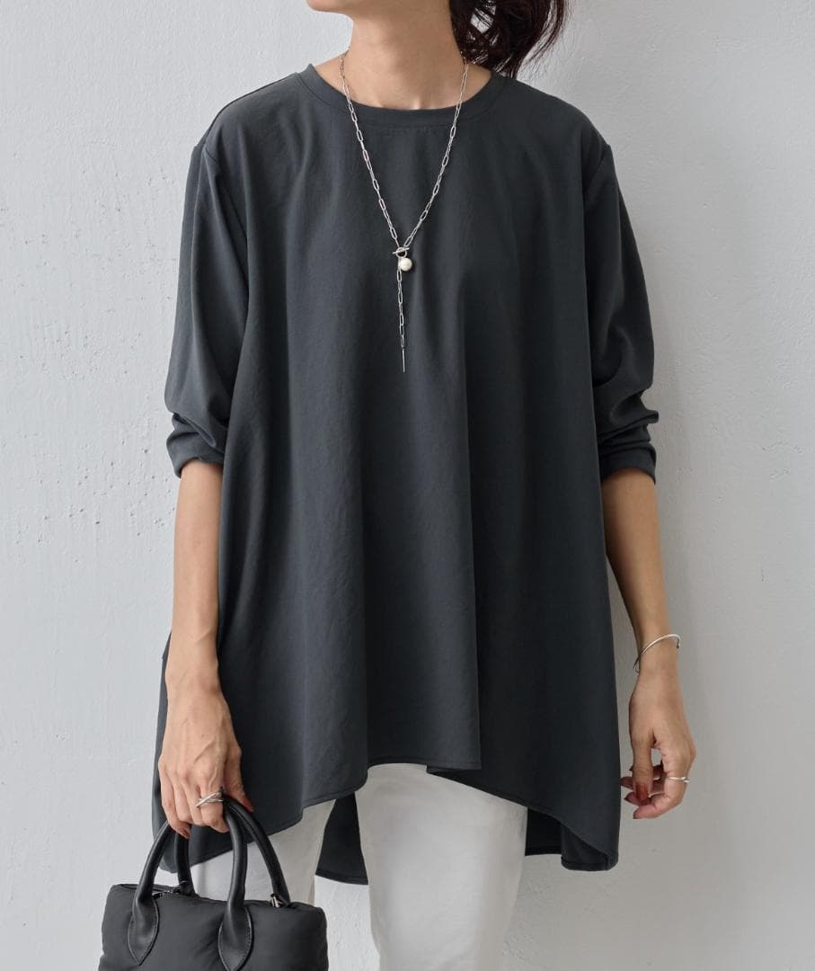 【新品タグ付】BEARDSLEY ビアズリー 後ろドレープTブラウス