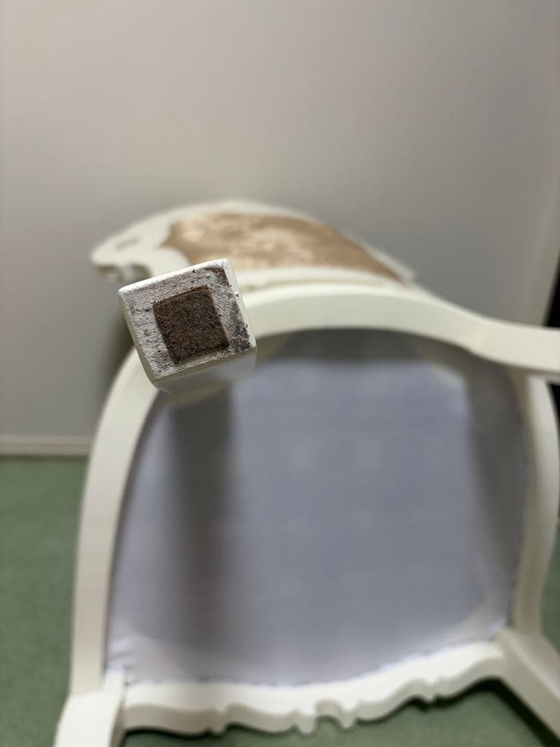 1.クラシック ホワイト ダイニングチェア　美品　4脚持っています。