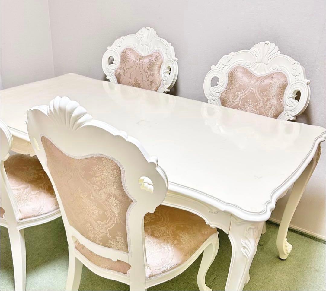 1.クラシック ホワイト ダイニングチェア　美品　4脚持っています。