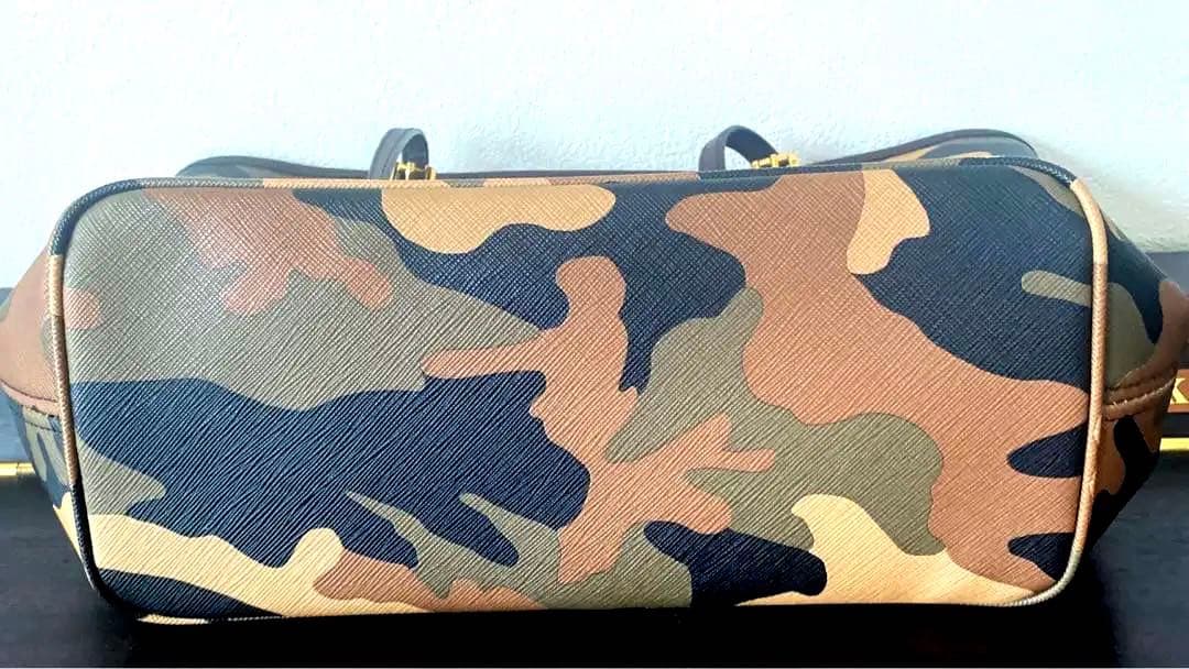 美品‼️ マイケルコース　迷彩柄ミニトートバッグ