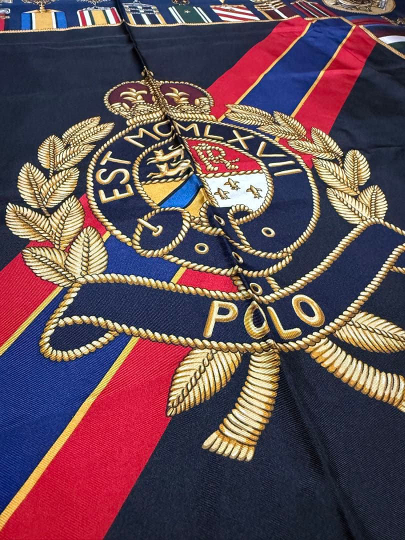 Ralph Lauren／大判スカーフ／メダルプリント／ネイビー／マルチカラー