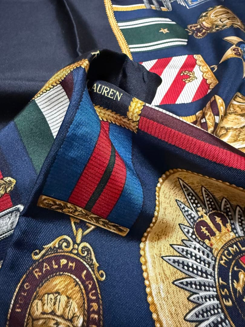 Ralph Lauren／大判スカーフ／メダルプリント／ネイビー／マルチカラー
