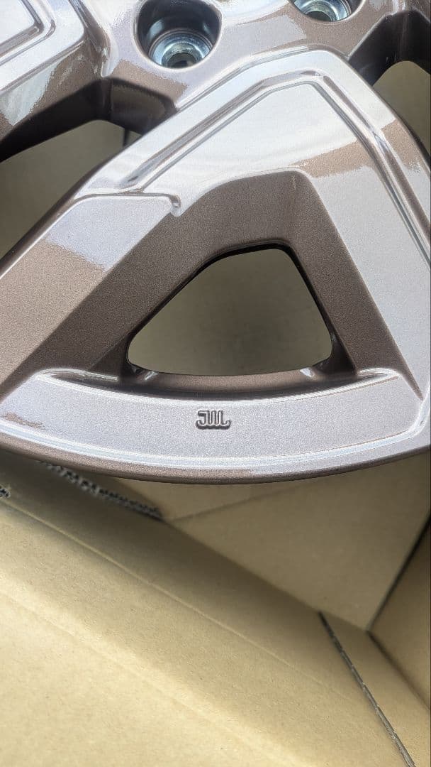 ぱ*ん様 車　ホイール