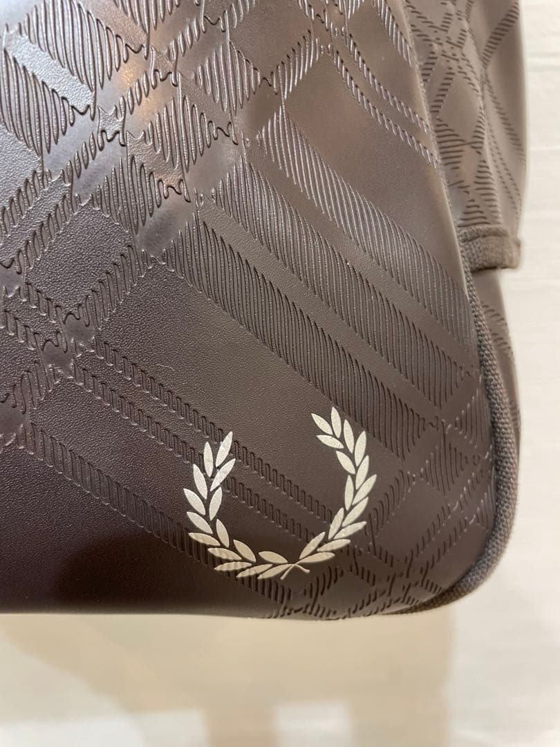 フレッドペリー　FRED PERRY ボストンバッグ　トラベルバッグ