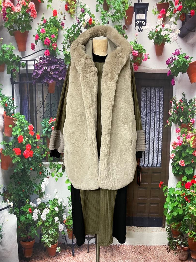 233新品koibitomisaki　エコファーたっぷり♪ダウン切り替えベスト