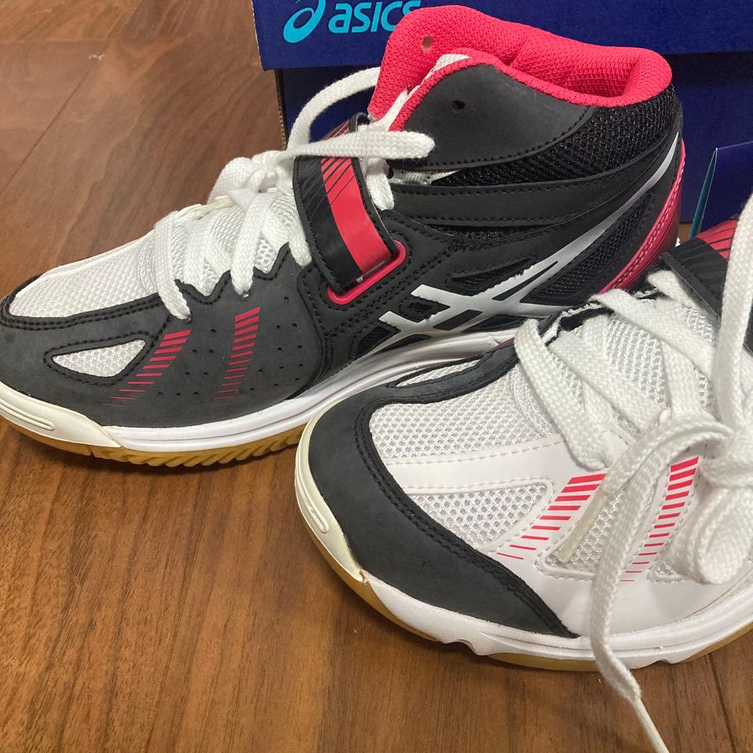 asics コートセルフィット　23.5cm