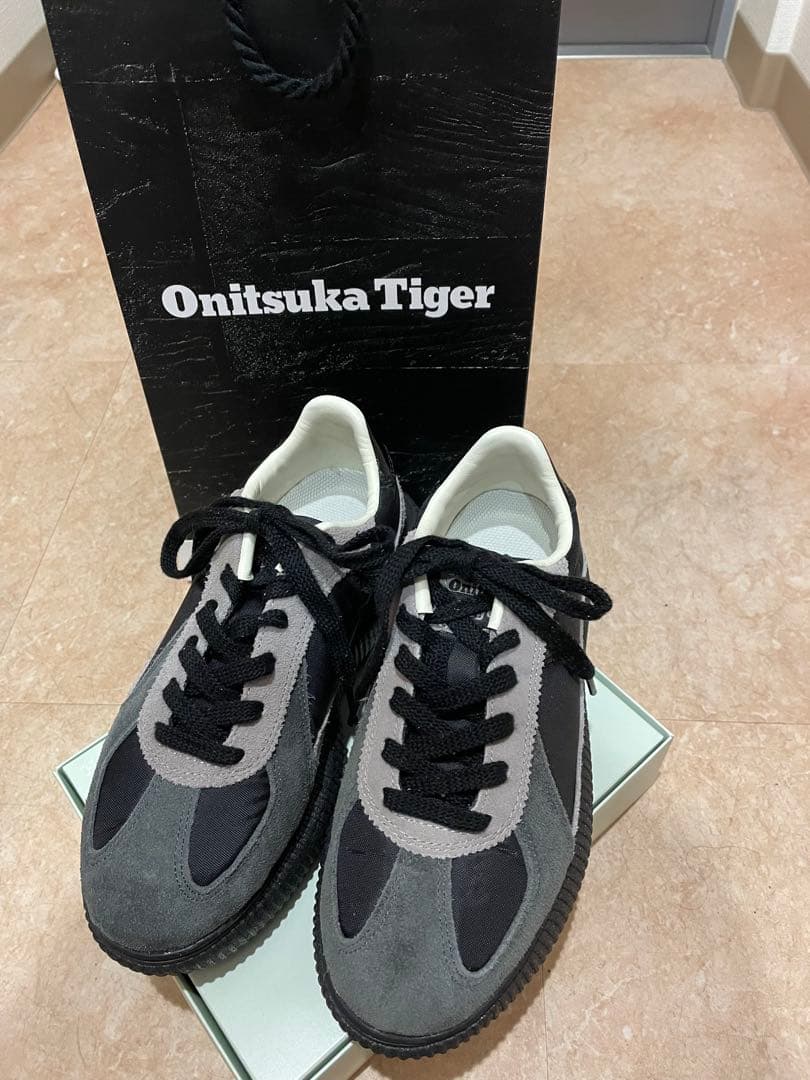 K*i様 Onitsuka Tiger スニーカー グレー/ブラック