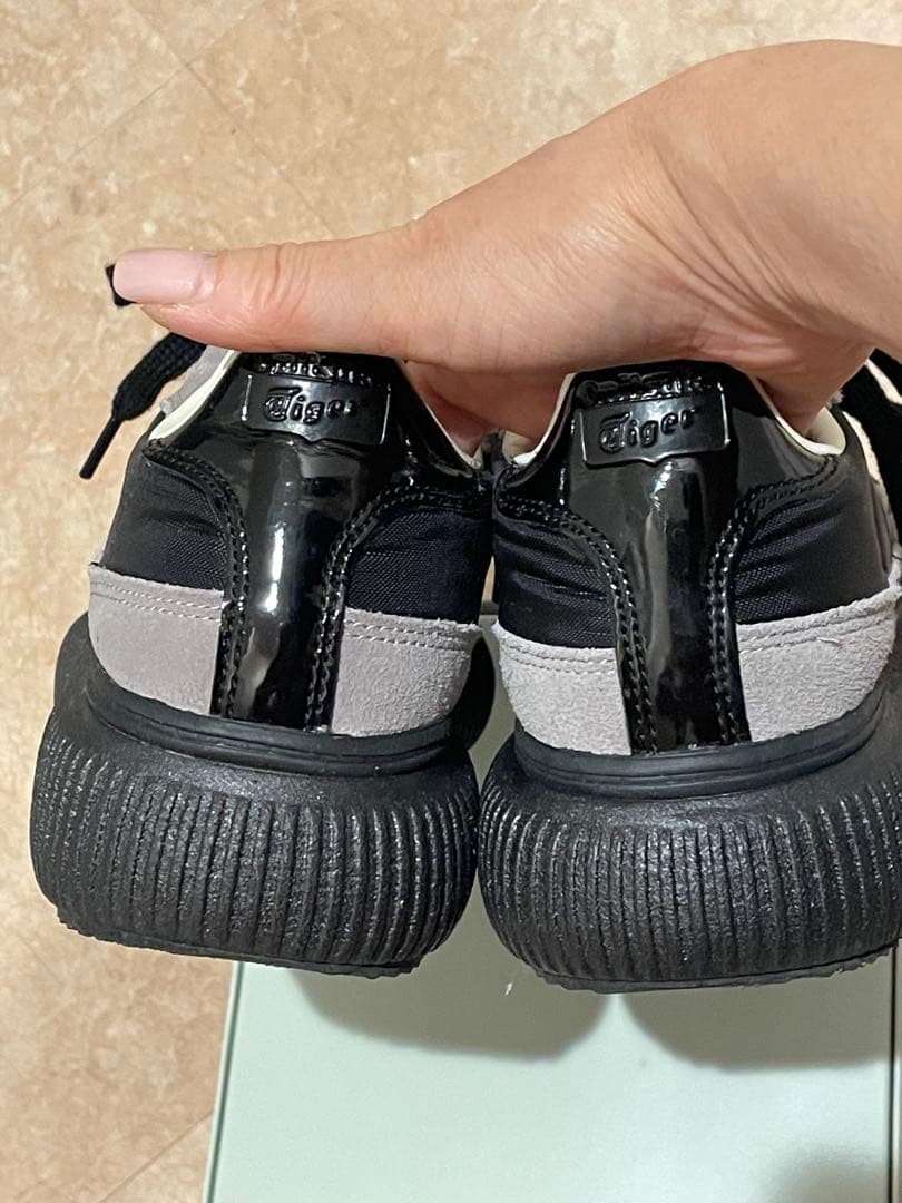 K*i様 Onitsuka Tiger スニーカー グレー/ブラック