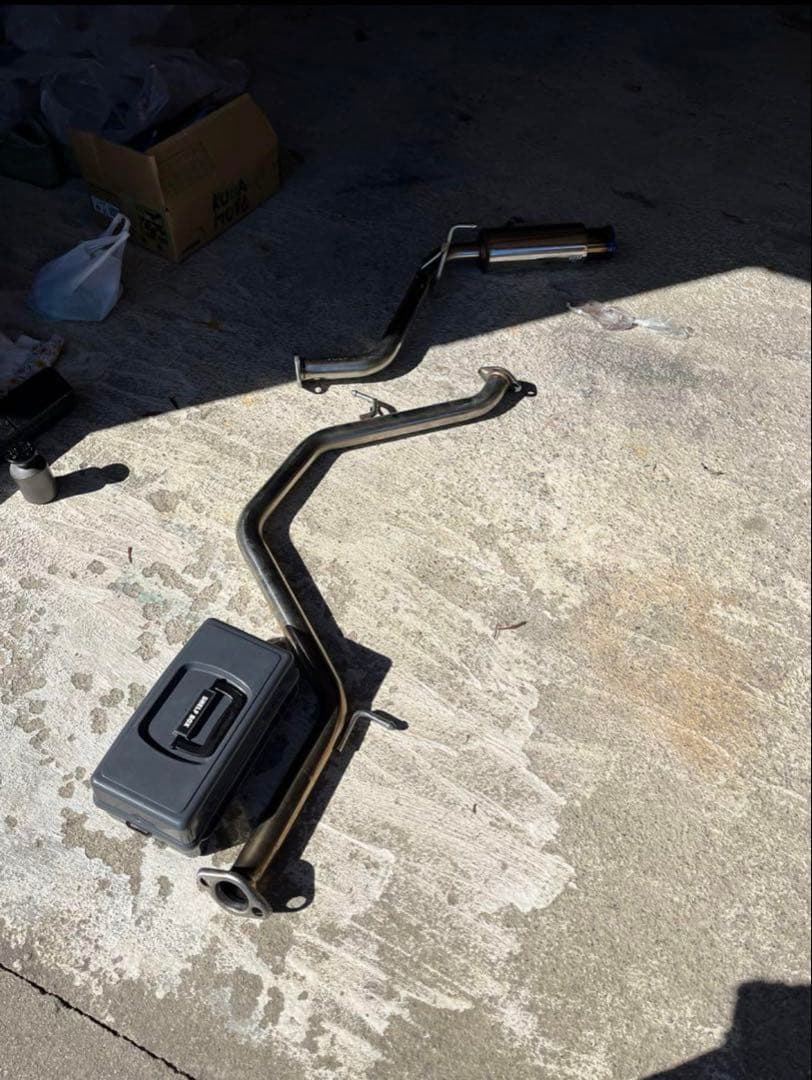 八重子 柿本改 068S GTBOX マフラー 50プリウス