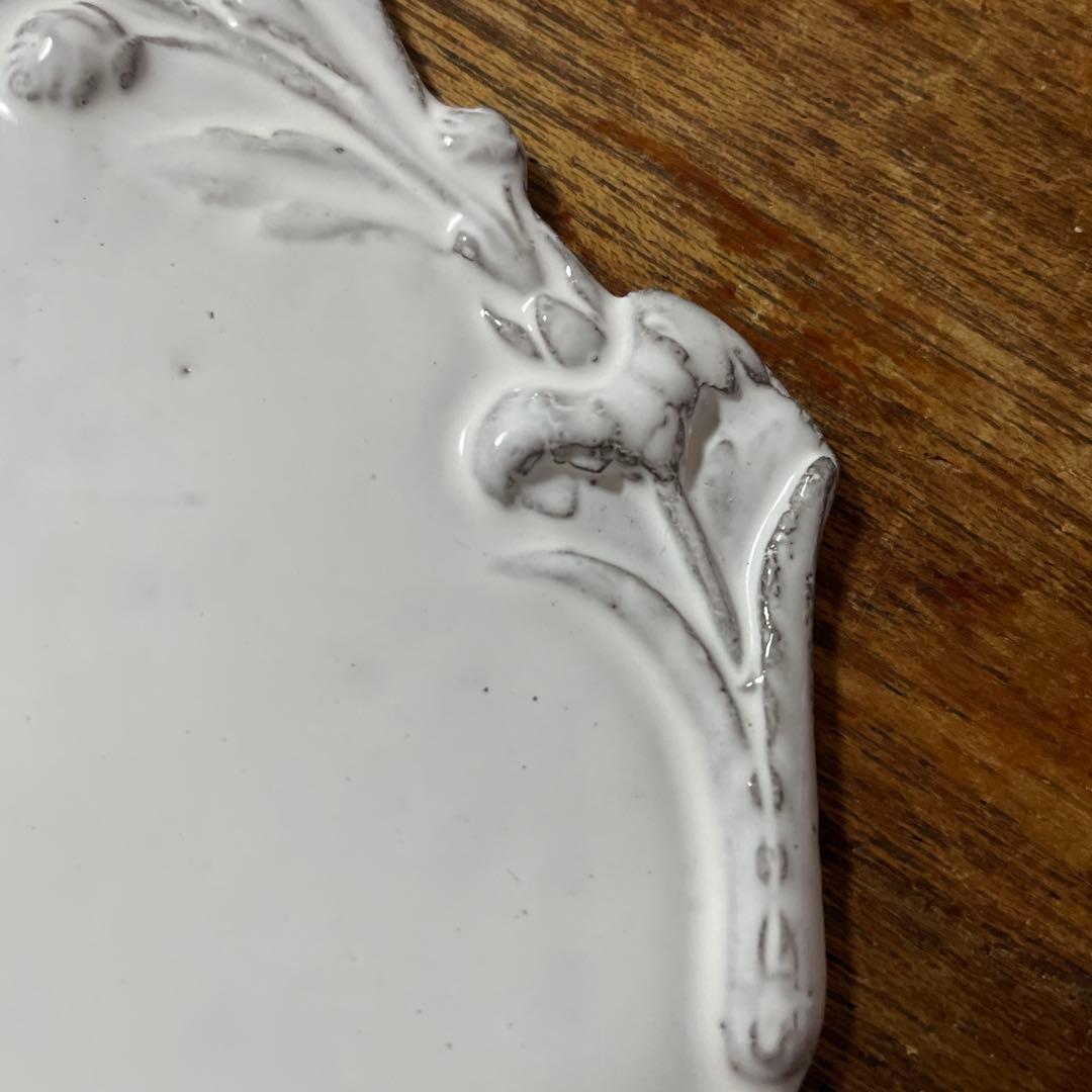 短期出品　アスティエ •ド•ヴィラット　ジベアドゥベ　ローズ柄白いプレート