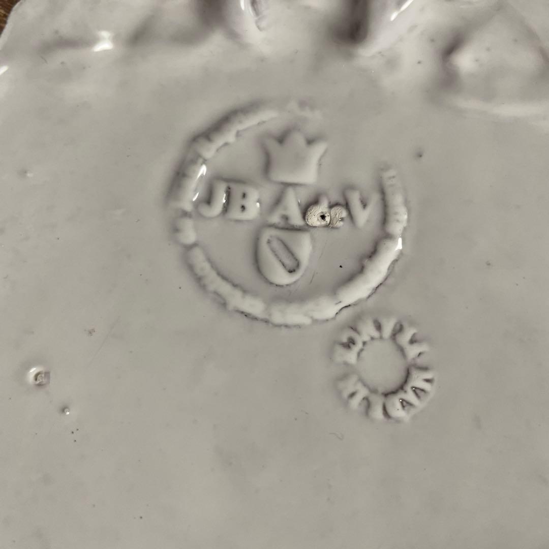 短期出品　アスティエ •ド•ヴィラット　ジベアドゥベ　ローズ柄白いプレート