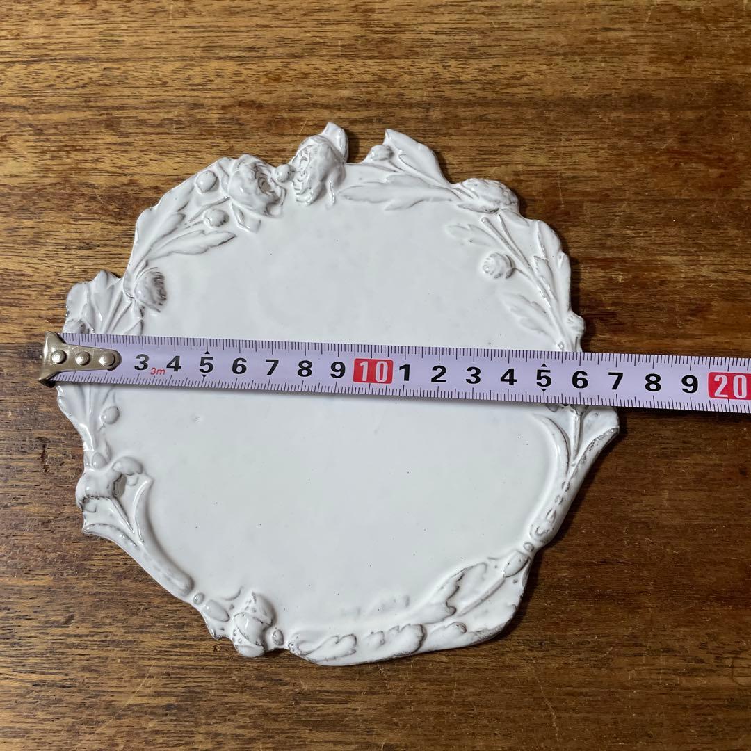 短期出品　アスティエ •ド•ヴィラット　ジベアドゥベ　ローズ柄白いプレート