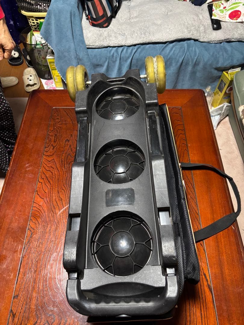 DV8 ボウリング用バッグ ブラック/ゴールド