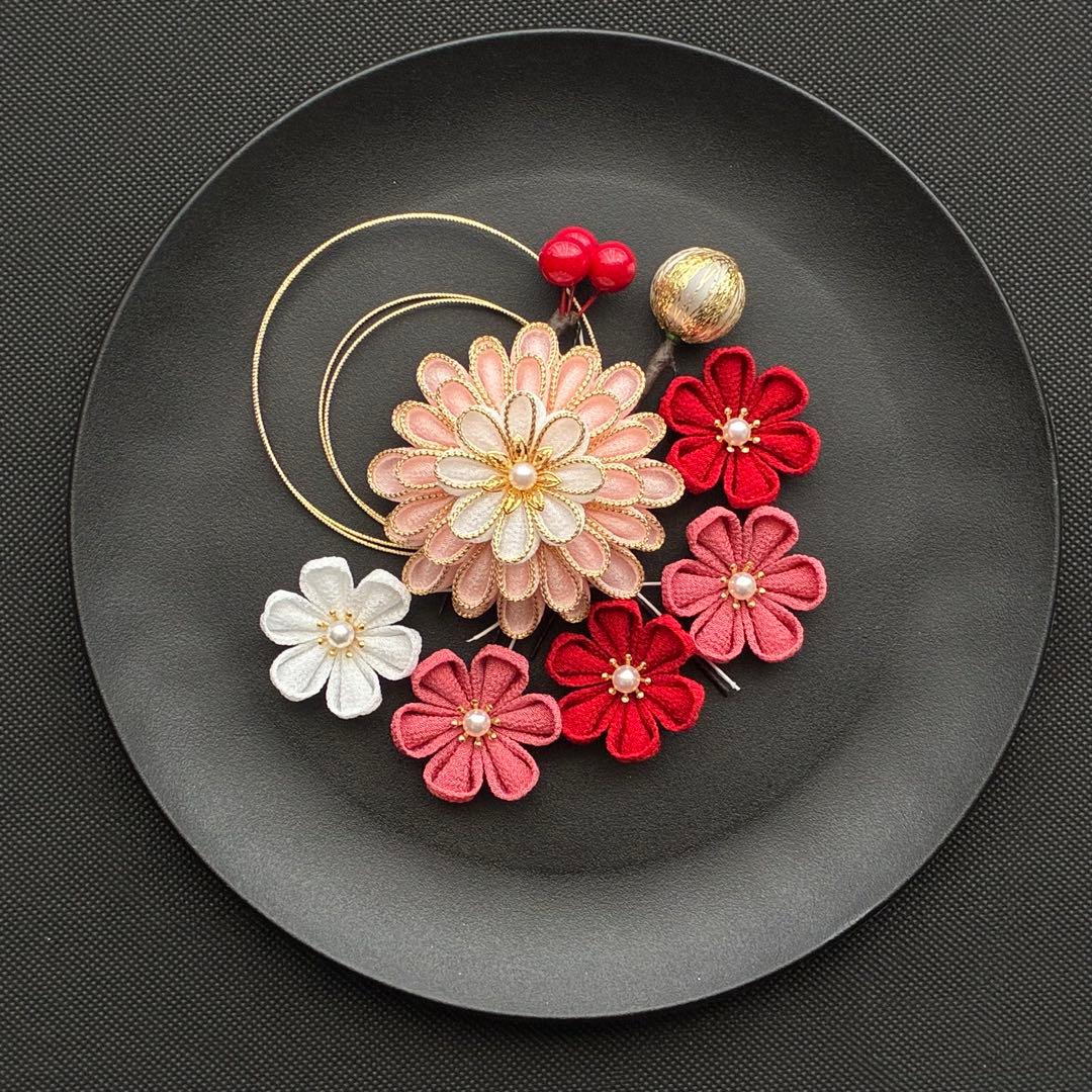 192つまみ細工髪飾り つまみ細工 和装髪飾り 結婚式 成人式 卒業式 七五三