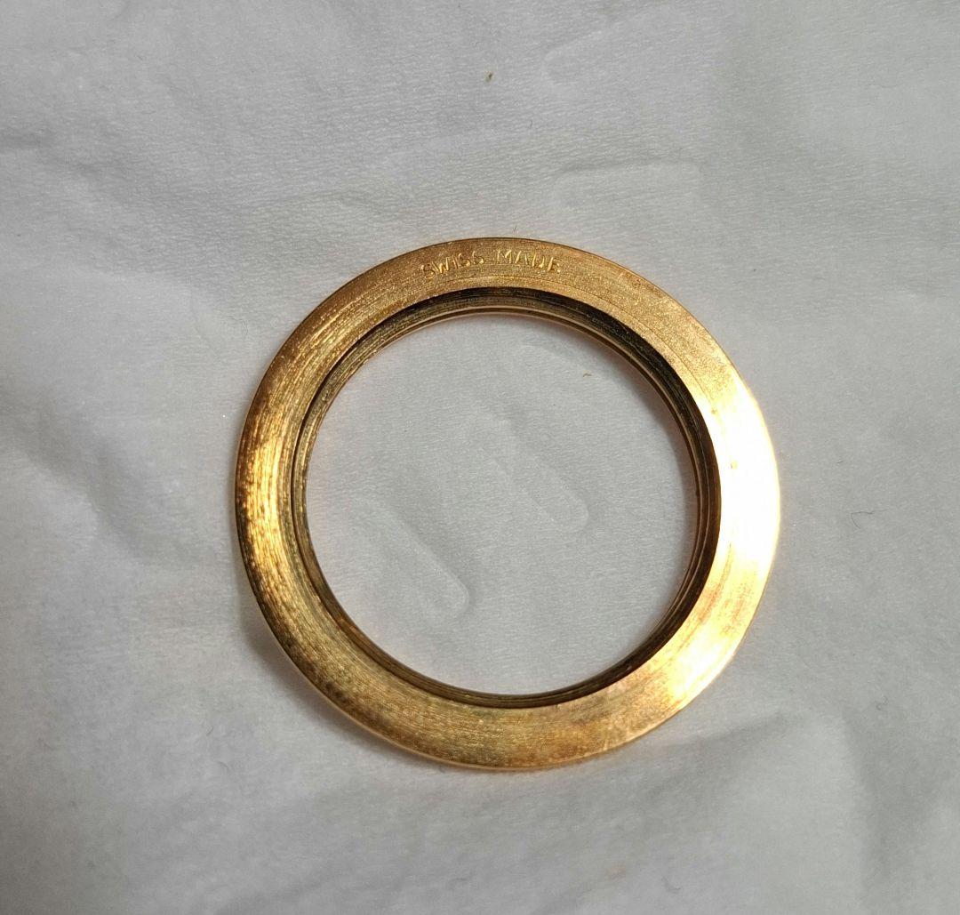 グッチ　チェンジベゼル　ダイヤモンドカット　ベゼル　ゴールド