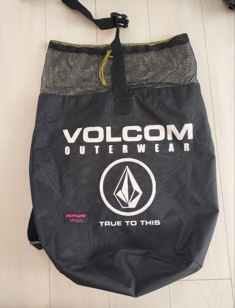 VOLCOM グローブ　パスケース　ポーチ　バッグ　ゴーグル