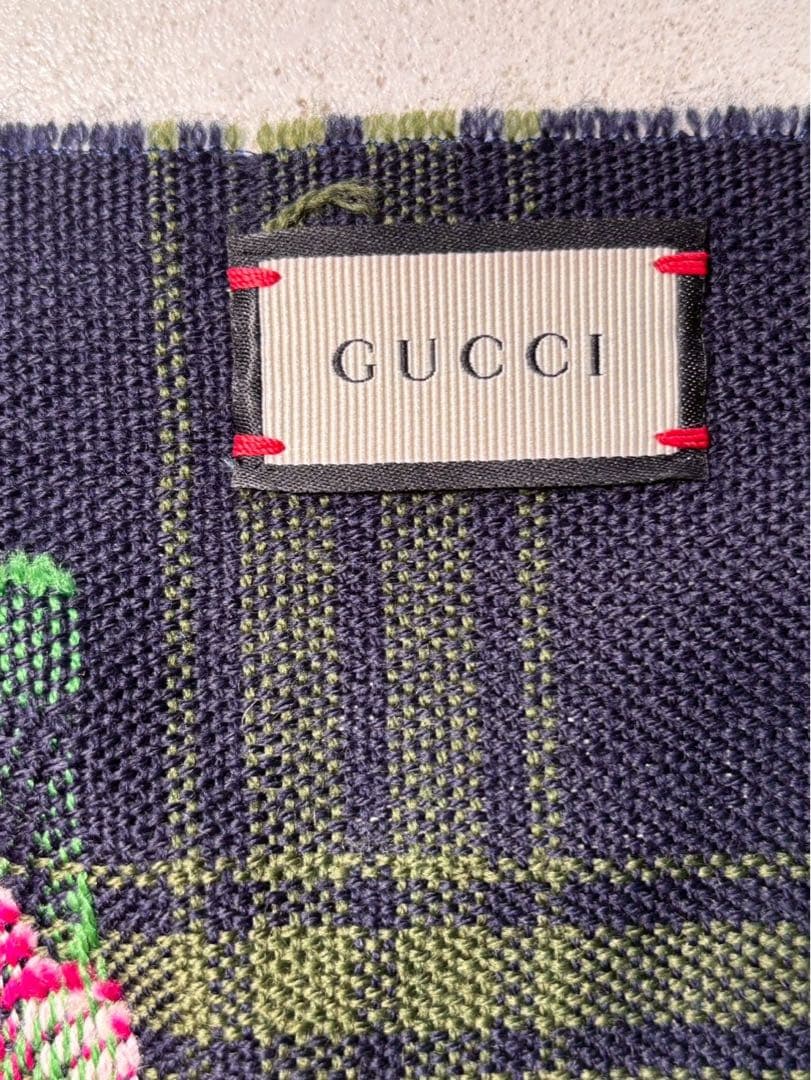 【極美品】GUCCI チェック柄マフラー 花柄刺繍付き