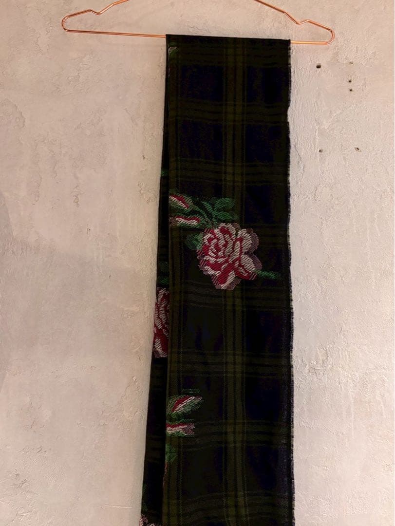 【極美品】GUCCI チェック柄マフラー 花柄刺繍付き