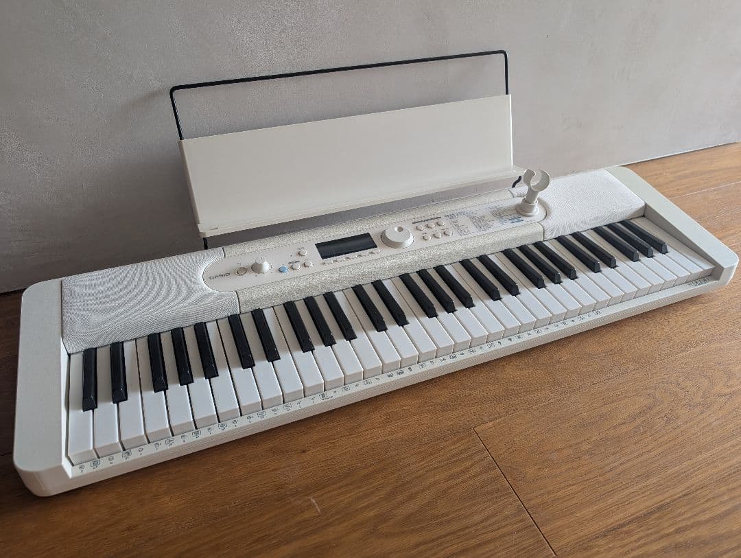 CASIO LK-520 ホワイトキーボード