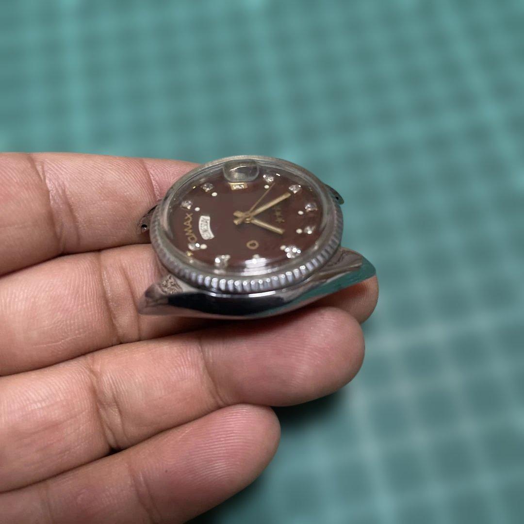 d*g様 OMAX 自動巻き 腕時計 赤