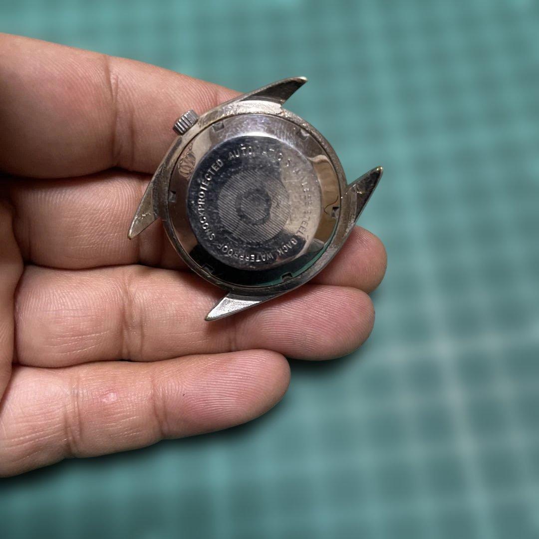 d*g様 OMAX 自動巻き 腕時計 赤