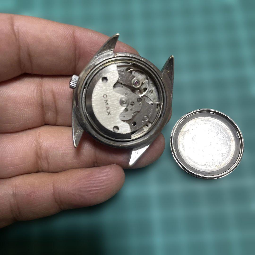 d*g様 OMAX 自動巻き 腕時計 赤