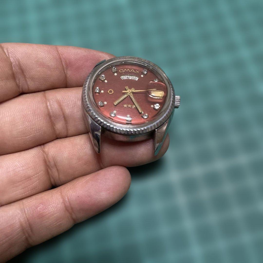d*g様 OMAX 自動巻き 腕時計 赤