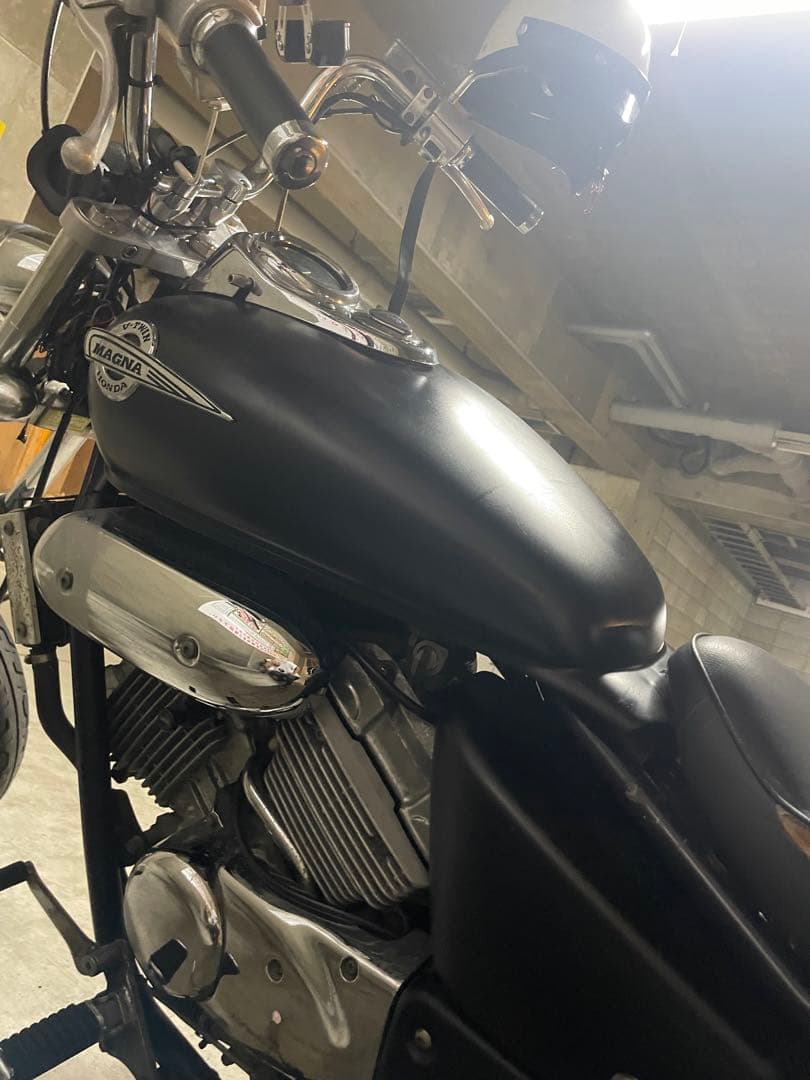 マグナ250 純正タンク ブラック