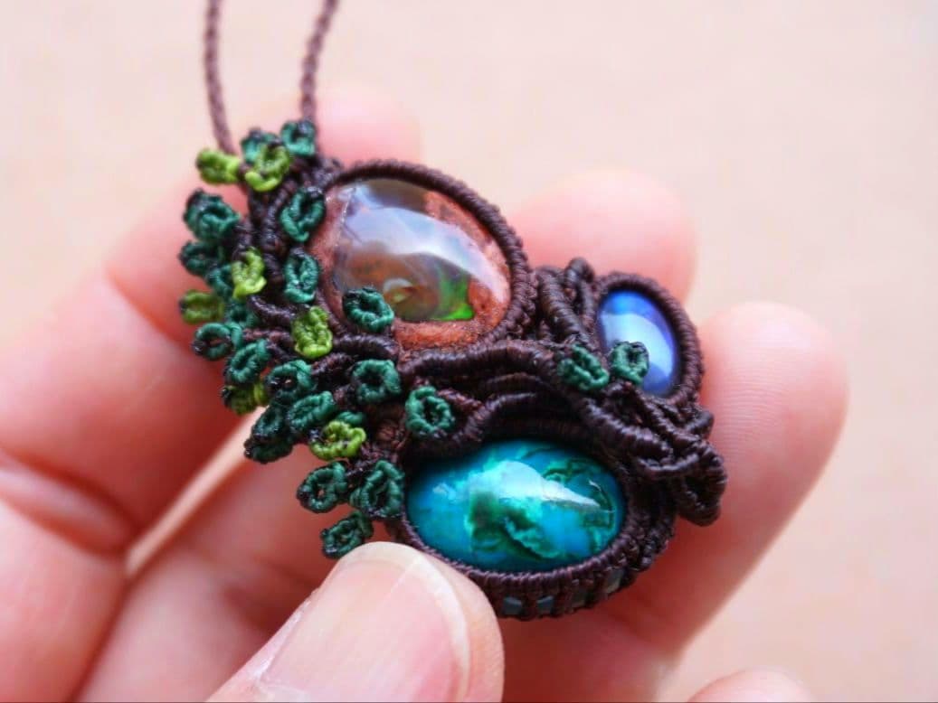 カンテラオパール　クリソコラ　ラブラドライト　マクラメ　ネックレス