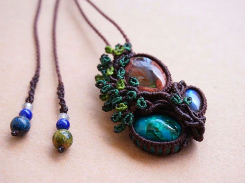 カンテラオパール　クリソコラ　ラブラドライト　マクラメ　ネックレス