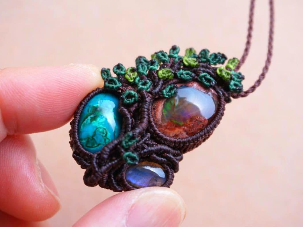 カンテラオパール　クリソコラ　ラブラドライト　マクラメ　ネックレス