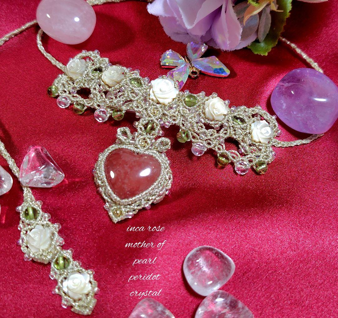 ♡インカローズ、マザーオブパール、ペリドットのマクラメネックレス