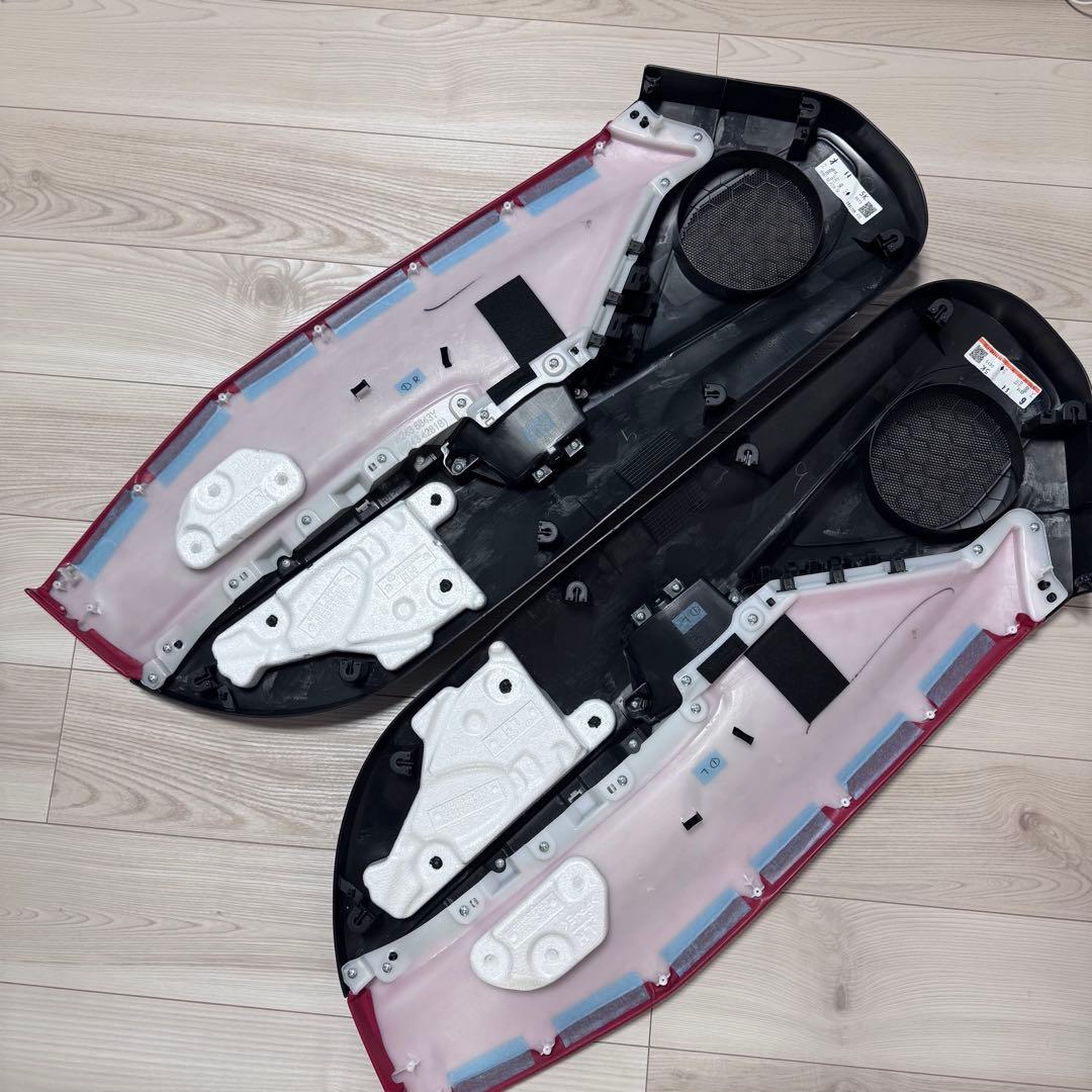 NDロードスター ドアトリム 赤革貼り　キックガード付き　レザー