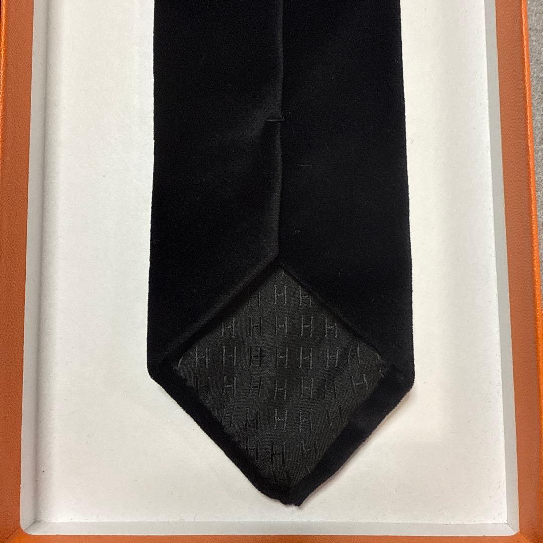 美品　エルメス　ネクタイ　黒・グレー　無地　ウール