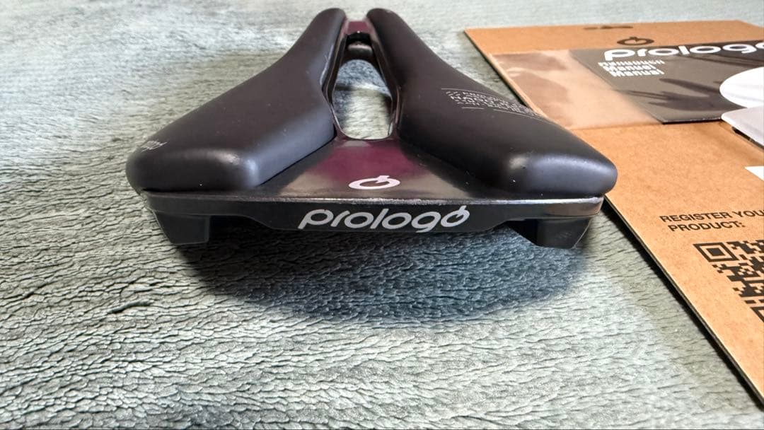 【新品に近い】prologo サドル NAGO R4 PAS NACK 147