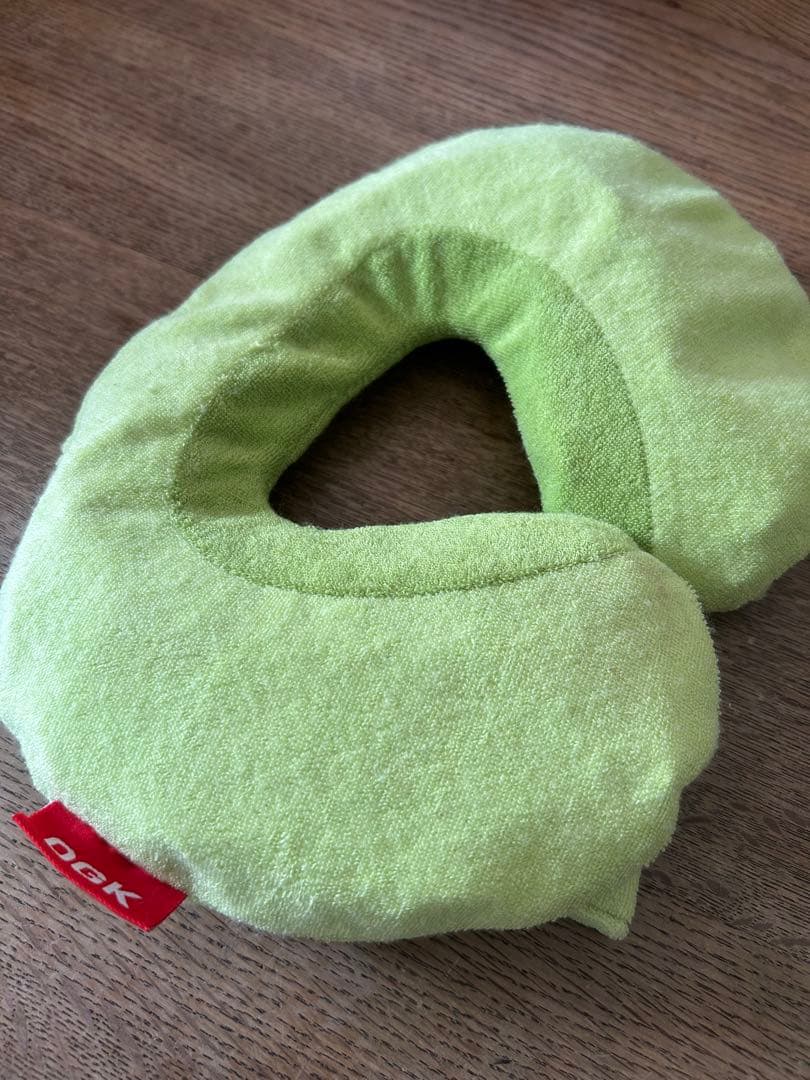 ヘッドレスト付きカジュアルリアキッズシート　1ヶ月使用の美品