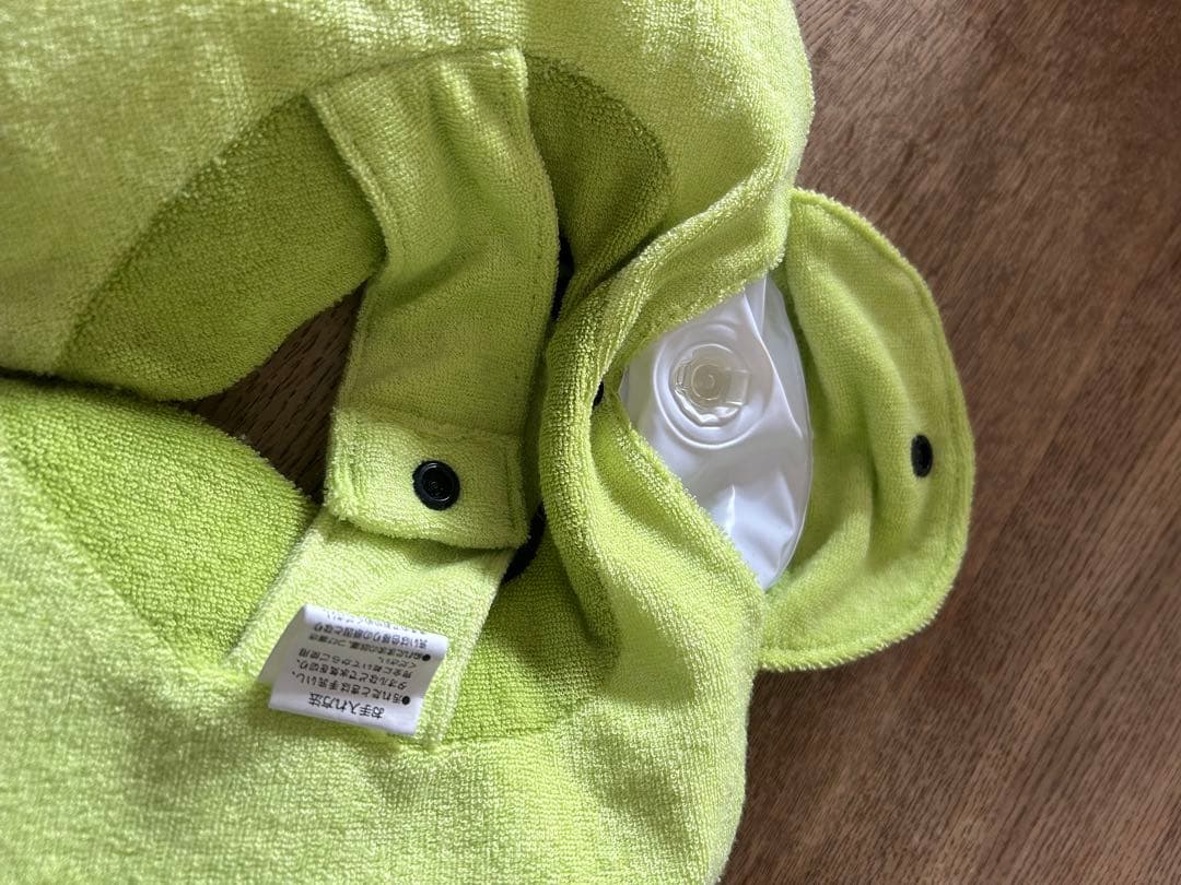 ヘッドレスト付きカジュアルリアキッズシート　1ヶ月使用の美品